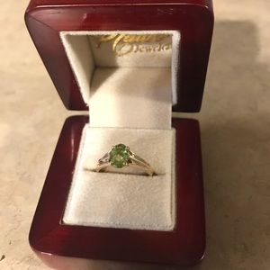 Size 7 14k Peridot Ring